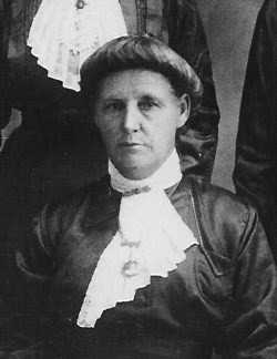 Photo of photos/Christina McLennan c1854-1924 portrait